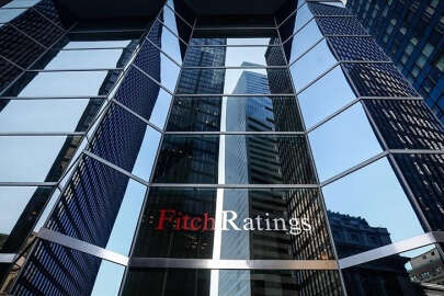 Fitch, bu yıla ilişkin küresel ekonomik büyüme tahminini yükseltti