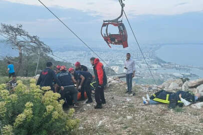 Antalya'da teleferik kazası; 1 ölü, 7 yaralı, 184 kişi mahsur