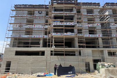 Nilüfer'de 5 katlı inşaattan düşen işçi öldü