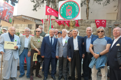 Bursa Erkek Lisesi'nin eski ve yeni mezunları geleneksel Pilav Günü'nde buluştu