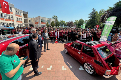 Bursa'da meslek lisesi öğrencileri Togg'la buluşturuldu
