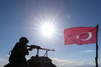 Pençe-Kilit operasyonu bölgesinde bir asker şehit oldu