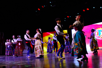 36. "Uluslararası Altın Karagöz Halk Dansları Yarışması" başladı