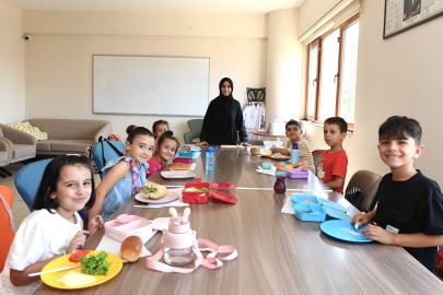 Osmangazi’nin atölyelerinde çocuklar hayatı öğreniyor