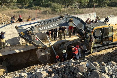 Tuzla'daki şantiyede göçük altında kalan 2 işçi hayatını kaybetti