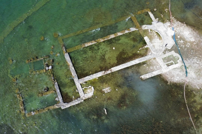 Göl altındaki medeniyeti 9 yılda tırnaklarıyla kazıyarak çıkardılar