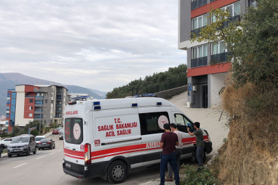 Ayrılmak üzere olduğu eşini silahla yaraladı