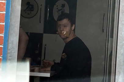 Down sendromlu öğrencinin ağzının bantlandığı fotoğrafa inceleme başlatıldı