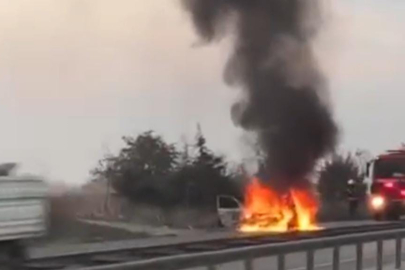 Bursa'da arıza yapan araç alev alev yandı