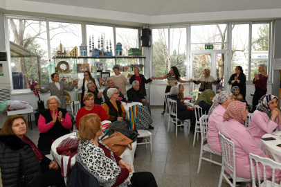 Türk Sanat Müziği Korosu huzurevi sakinleri için söyledi