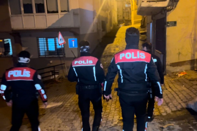 Bursa'da yunus timlerinden metruk ev operasyonu