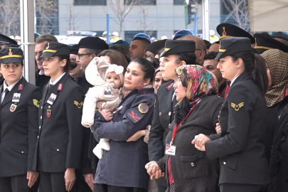 Adliyedeki saldırıda şehit olan Jandarma Uzman Çavuş memleketi Adana'ya uğurlandı