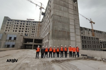 Bursa'da bir türlü faaliyete geçemeyen hastane icralık oldu