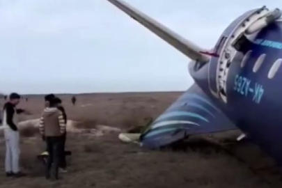 Kazakistan'da 72 kişinin bulunduğu yolcu uçağı düştü