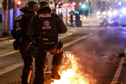 Almanya'da yılbaşı bilançosu: 5 ölü, 31 yaralı, 330 gözaltı