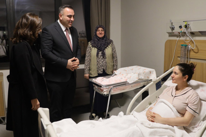 Bursa Büyükşehir’den yılın son ve ilk bebeklerine ziyaret