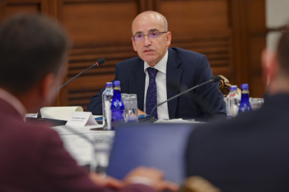 Bakan Şimşek: 'Dezenflasyon programını kararlılıkla uygulamaya devam ediyoruz'