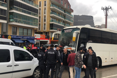 Galatasaray ve Göztepe taraftarları Gemlik'te birbirine girdi; 2 yaralı