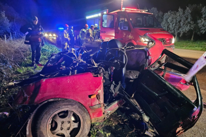 Otomobil ile tırın çarpıştığı kazada 1 kişi hayatını kaybetti