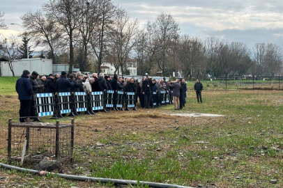 Hristiyan din insanları İznik Gölü'nde ayin yaptı