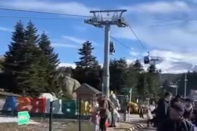 Teleferikte aksama nedeniyle havada asılı kaldılar