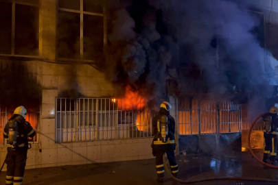 Osmangazi'de tekstil atölyesi alev alev yandı