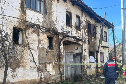 Yenişehir'de sobadan çıkan yangında yaşlı adam hayatını kaybetti