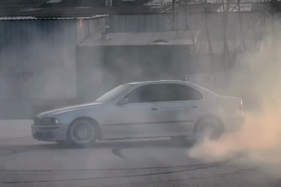 İnegöl'de drift atan ehliyetsiz sürücüye ceza