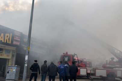 Bursa'da korkutan yangın; Osmangazi'de 2 iş yeri küle döndü