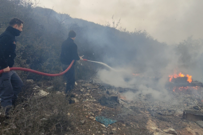 Barakada başlayan yangın ormana sıçramadan söndürüldü