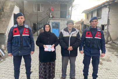 Dolandırıcılara kaptırdığı 181 bin lirasını jandarma kurtardı