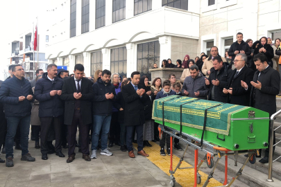 Vefat eden avukat için adliyede tören