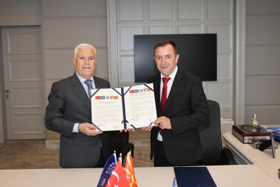 Büyükşehir’den Studeniçani Belediyesi’ne çöp kamyonu desteği