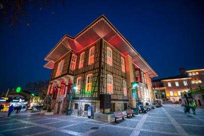 DMM: "Vakıflar, tarihi belediye binasına el koymadı"