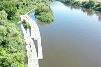 Marmara Denizi'ni besleyen derelerde 'Yüzer Ada Projesi' hayata geçirildi