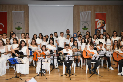 Osmangazi'de Yetenek Evi öğrencilerinden yılsonu şöleni