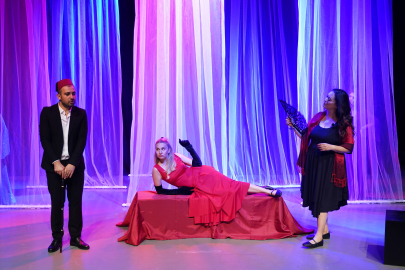 Minteks Sanat’tan Turgut Hoca’ya vefa dolu perde