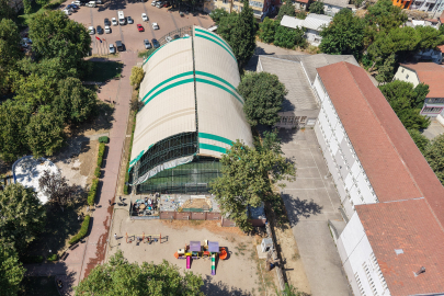 Tarihi spor kulübünü mahkeme kararı beklenmeden boşalttılar