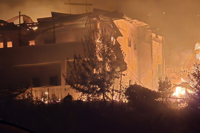 Karabük’teki orman yangınlarında 40 ev yandı