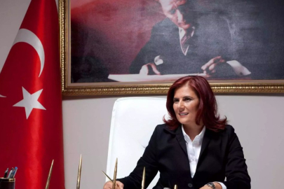 CHP'li Aydın Büyükşehir Belediye Başkanı Özlem Çerçioğlu AKP'ye geçiyor