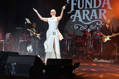 Karacabey'de Funda Arar rüzgarı