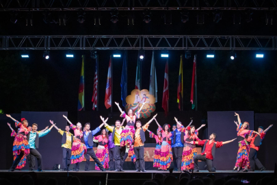 Nilüfer Halk Dansları Topluluğu İtalya'dan ödülle döndü