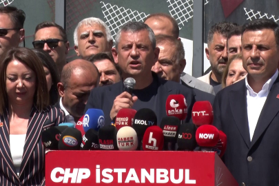 CHP Genel Başkanı Özel, partisinin İstanbul İl Başkanlığını ziyaret etti