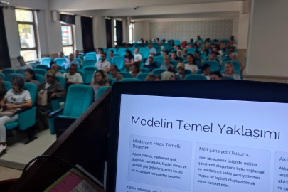 Bursa’da 'Türkiye yüzyılı maarif modeli' eğitimleri başladı