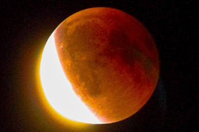 Kanlı Ay tutulması Bursa’dan izlendi