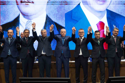 İki belediye başkanı daha AK Parti’ye katıldı