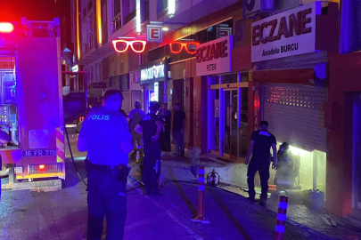 Beşevler'de eczaneden dumanlar yükseldi