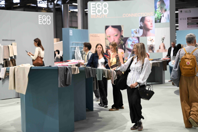 Bursa Kumaşları Paris’te genç tasarımcıların vizyonuyla hayat buldu