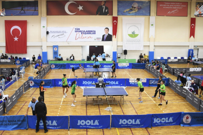 Osmangazi Belediyesi, masa tenisine ev sahipliği yaptı