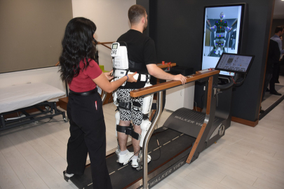 Medicabil'den Bursa'da bir ilk; Düşünce gücüyle çalışan robot tanıtıldı